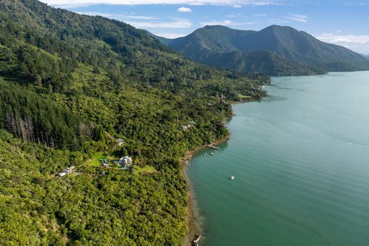 Black Point, Whatanihi. Marlborough Sounds_21