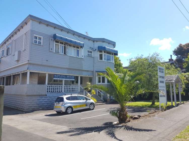 22 Kipling Avenue Epsom_3