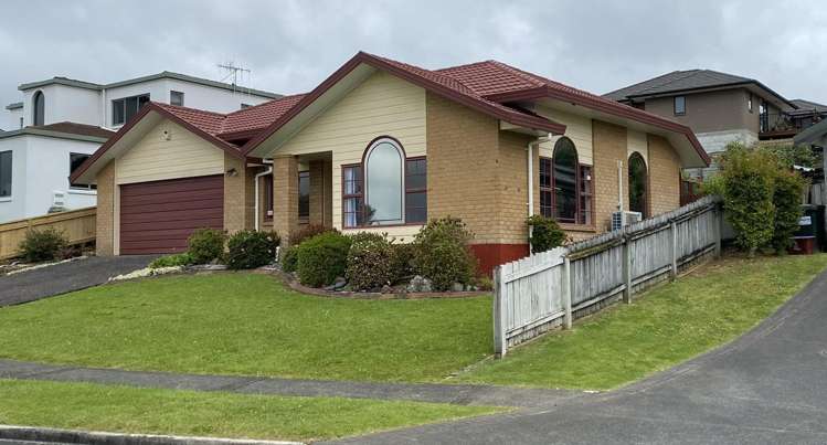 15 Pebble Beach Boulevard Kamo West_1