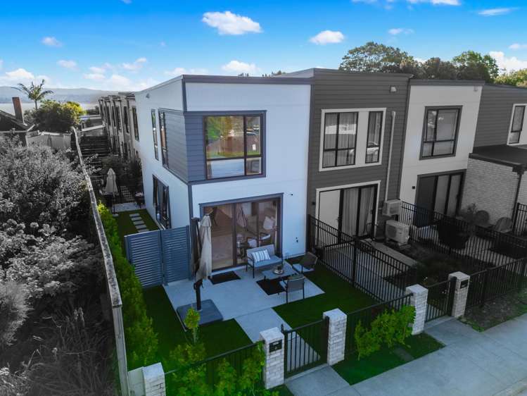 8 Patariki Way Beach Haven_21