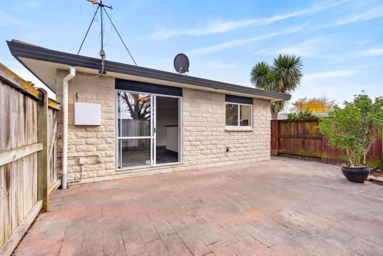 58B Whiting Crescent Greenmeadows_14