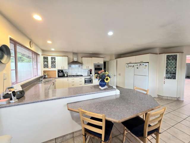 79 Maudes Road Deborah_1