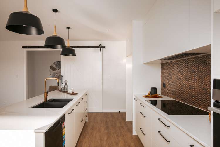 22 Saint Thomas Avenue Pyes Pa_4