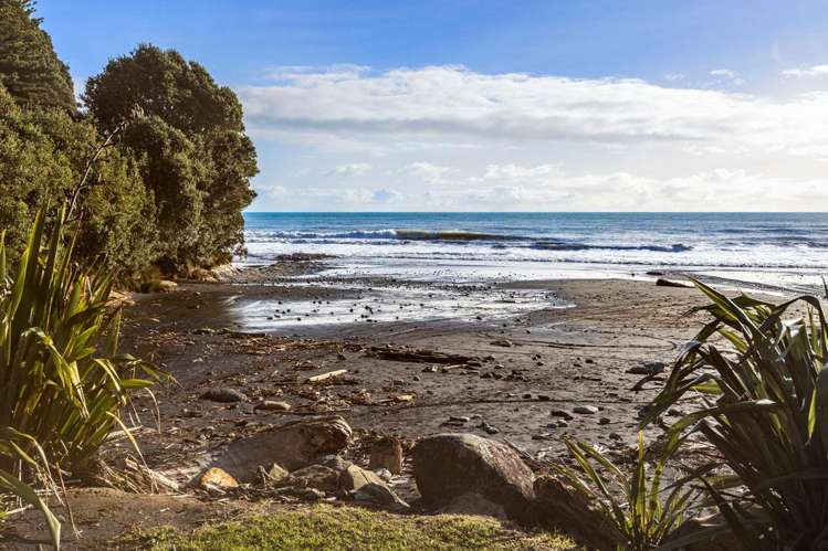 Wai-iti Beach Retreat Beach Road Waiiti_23