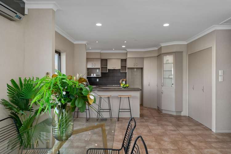 2 Pemberton Crescent Greerton_8