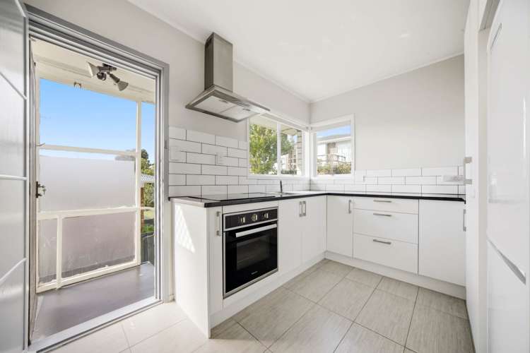 47B Bentley Avenue_5