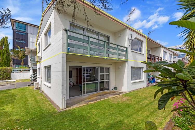 2/16 Park Street Tauranga Central_2