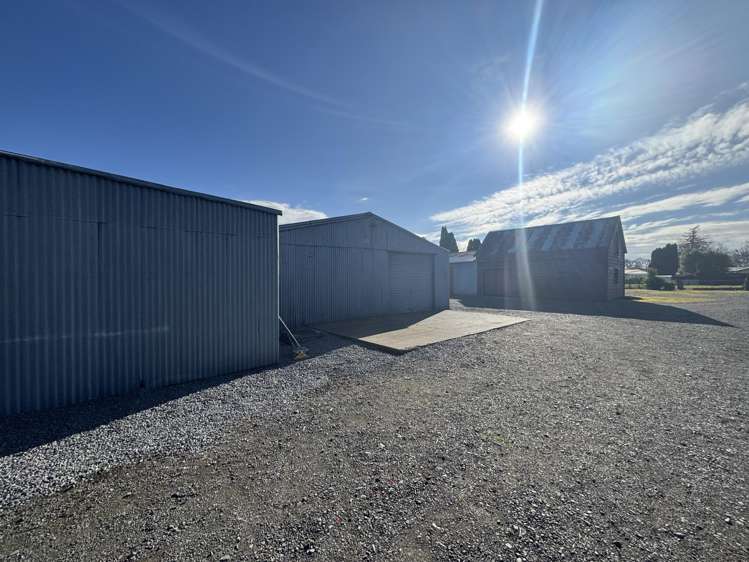 701 Murdoch Road East Akina_2