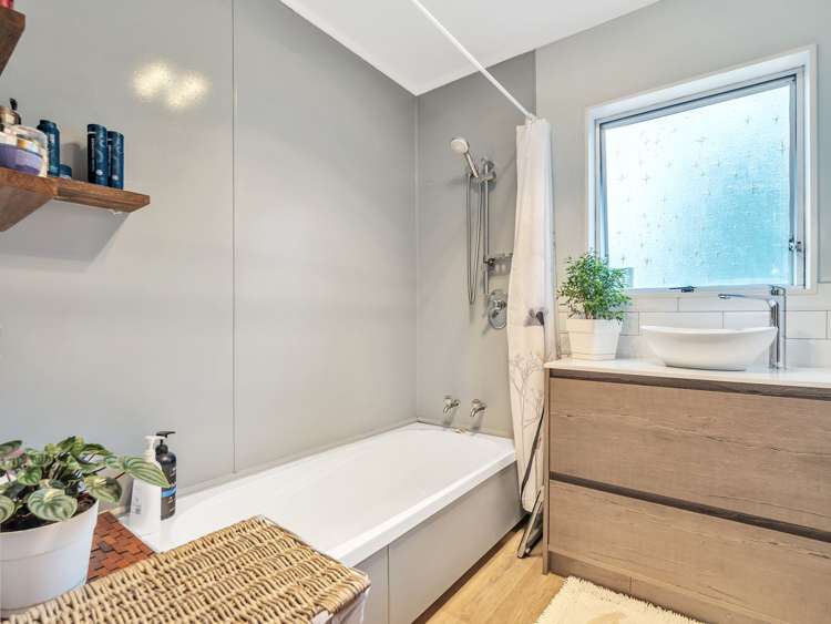 68 Homedale Street Pukehangi_15