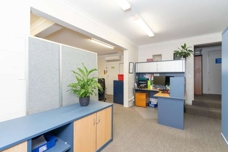 13 Wallis Street Raglan_10