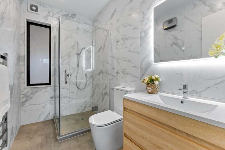 9 Wallis Lane Orewa_23