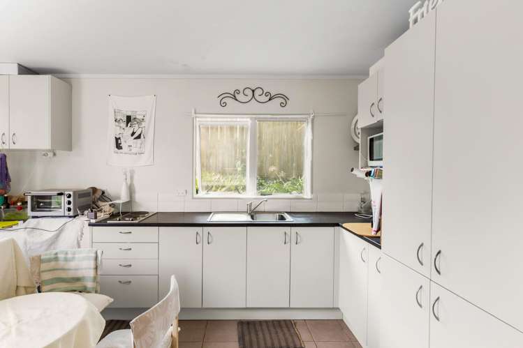 55 Shelly Bay Road Beachlands_17