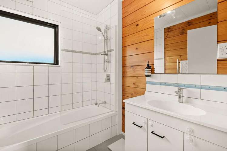 115 Mark Avenue Grenada Village_17