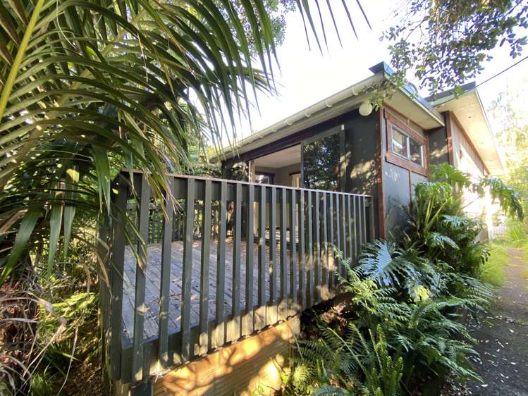 1314 Huia Road Huia_15