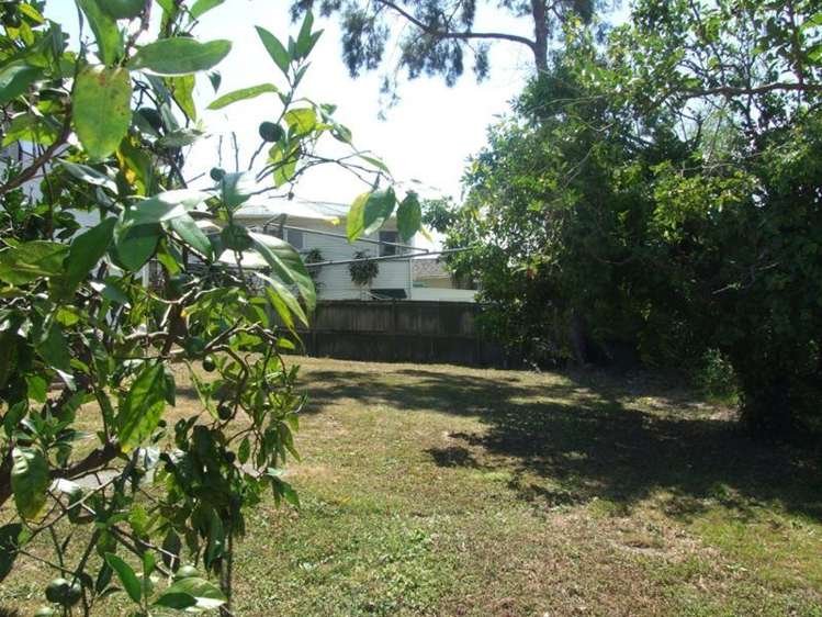 18 Vandeleur Avenue Birkdale_16