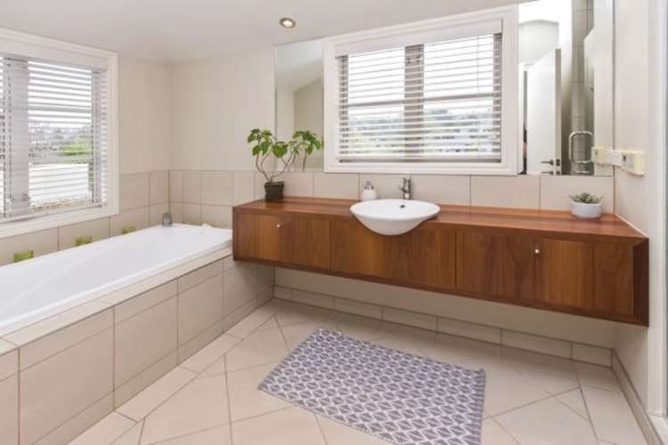 26 Oliver Twist Avenue Mellons Bay_8