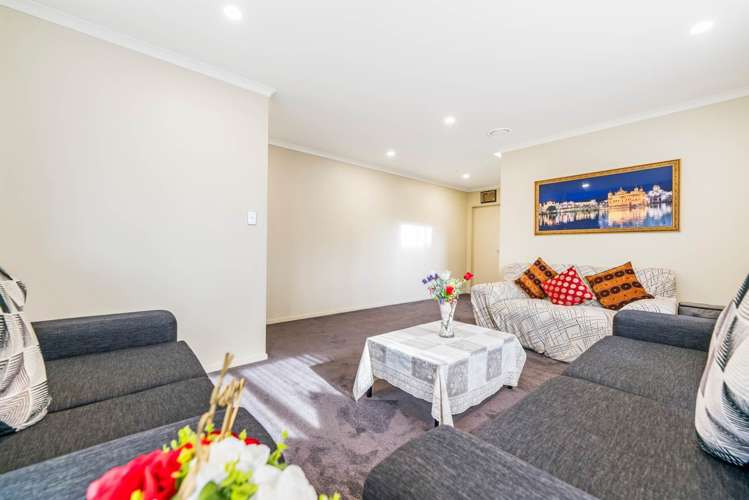 20 Bridgefield Crescent Flat Bush_5