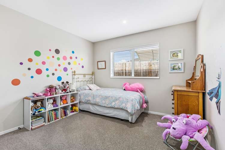 65 Intrepid Crescent Beachlands_10