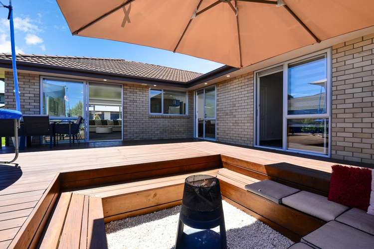 5 Compton Grove Huntington_20