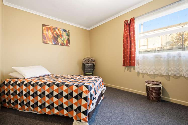 24 Hinemoa Avenue Taupo_14