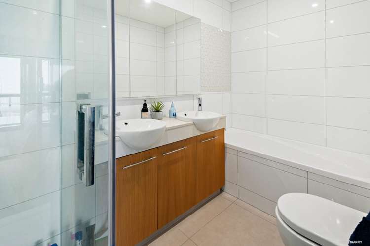 304/252 Centreway Road Orewa_12