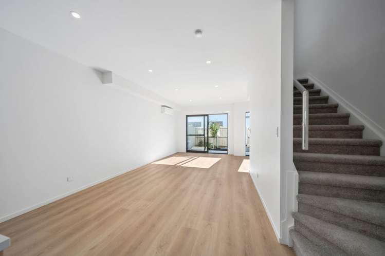 8/12 Clendon Place Manurewa_22