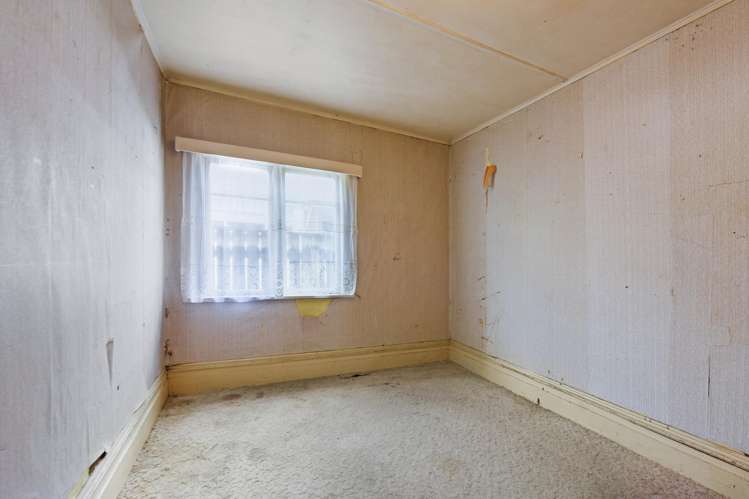 6 Emano Street Toi Toi_10