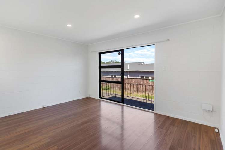 3/6 Craigbank Avenue New Lynn_3