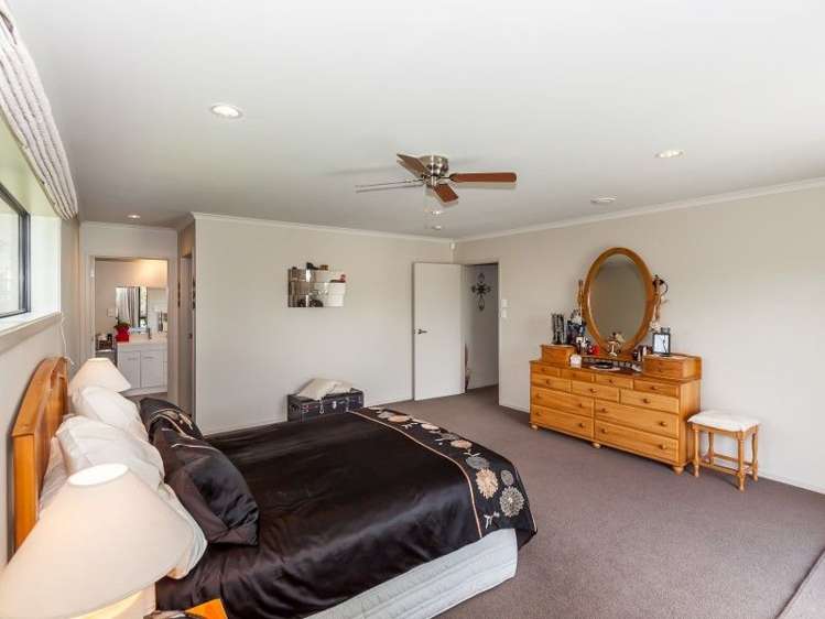 17 Cemetery Road Sanson_18