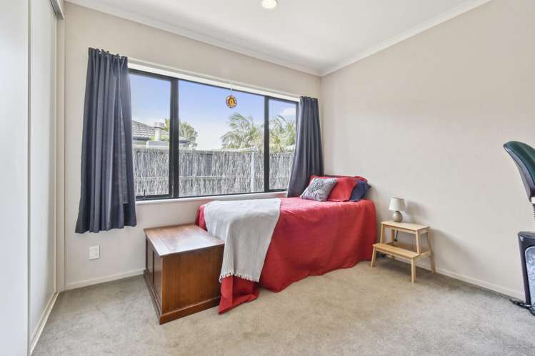 25 Girvan Terrace Wattle Downs_13