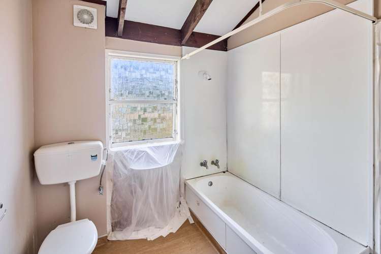 6/3 Bouverie Street Petone_15