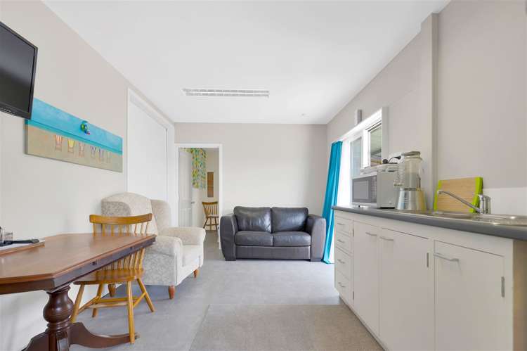 8 Riverside Way Amberley_15