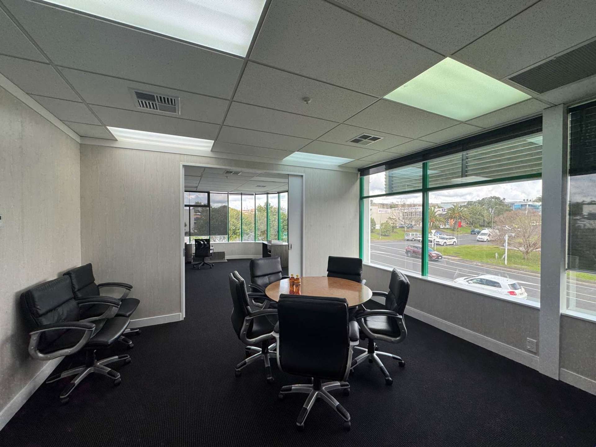 Level 1/5 William Pickering Drive Rosedale_0