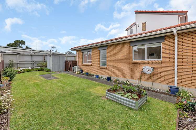2/16 Cypress Gardens Place Onerahi_20