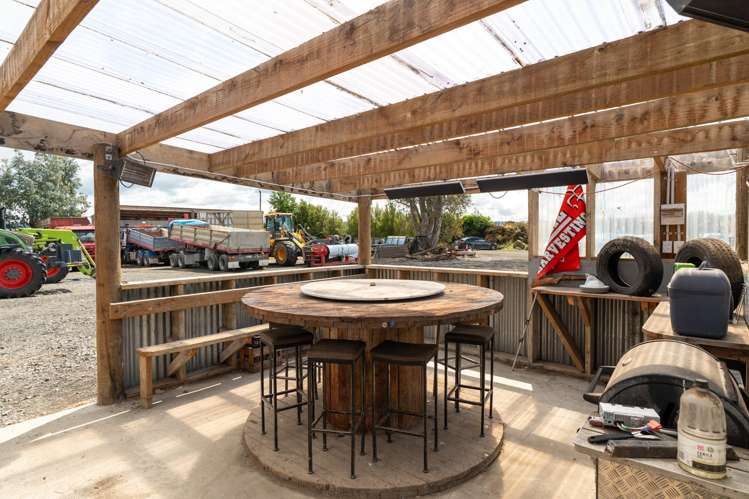 185 Centre Road Momona_34