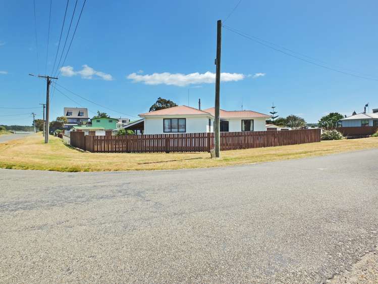 12 Roore Street Foxton Beach_21
