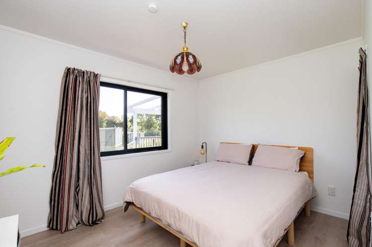 230 Central Road North Waitakaruru_14