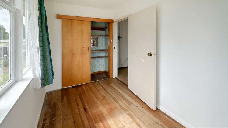 3 Valdale Road 11401_8