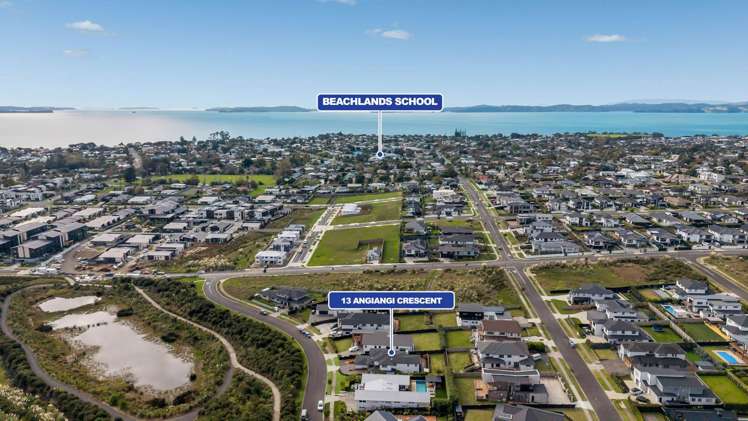 13 Angiangi Crescent Beachlands_35