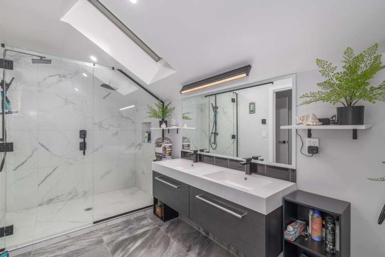 27 Carnaveron Drive Lincoln_13