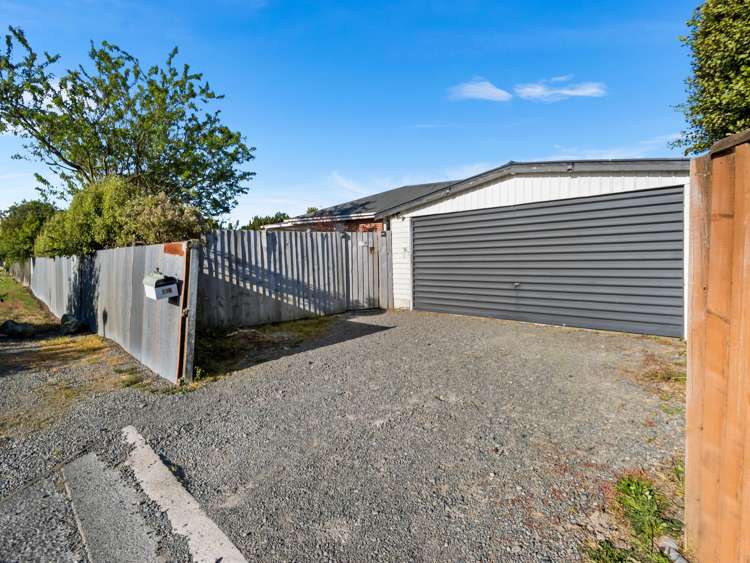 6 Robin Street Burwood_20