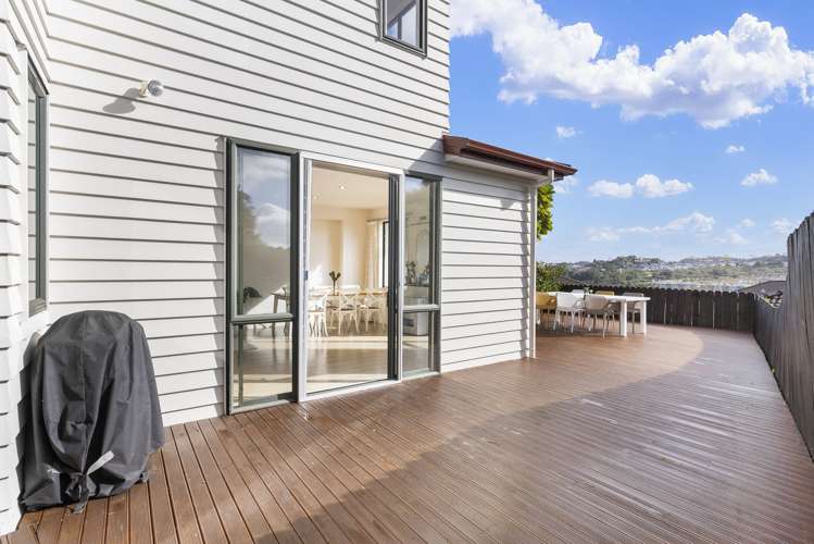 15/22 Northcross Drive Oteha_18