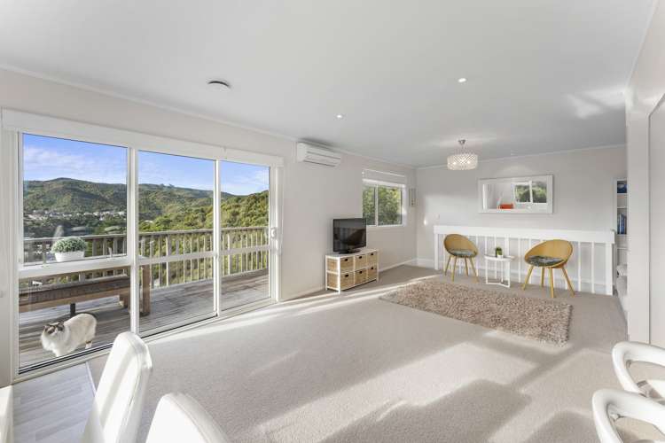 2/107 Allington Road Karori_3