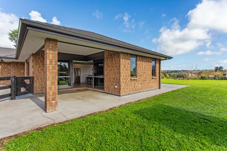 4 Armstrong Way Waiuku_17