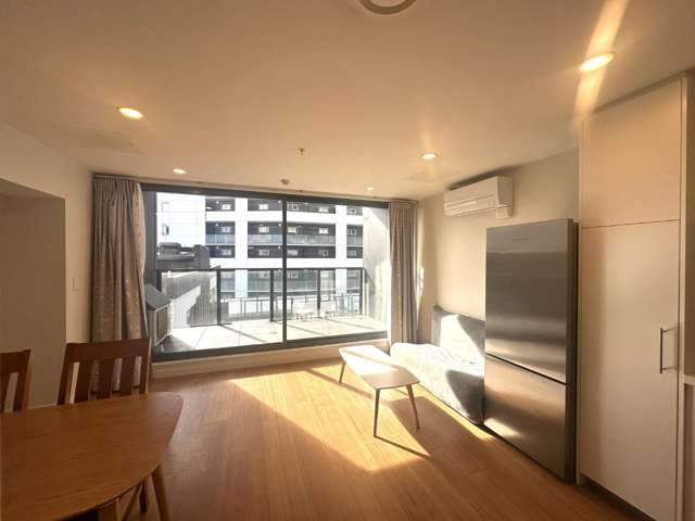 438 Queen Street 10015_1