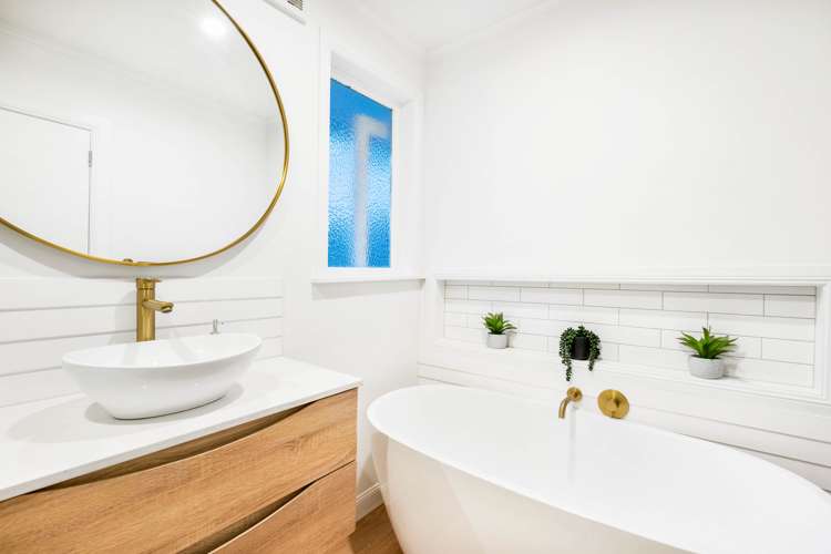 8 Daffodil Street Titirangi_17