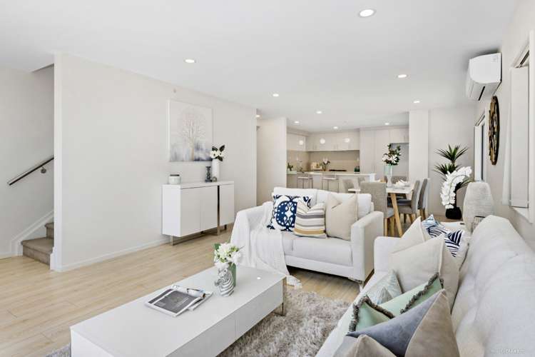 17 Sunshine Boulevard 1793_3