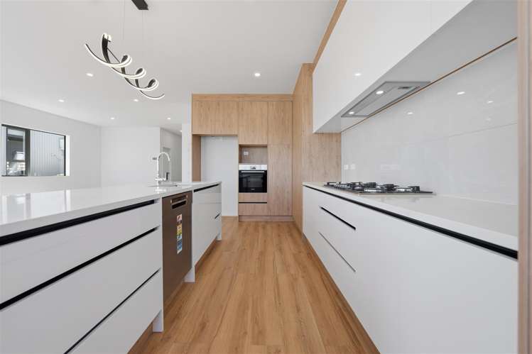 13 Whale Bay Rise Gulf Harbour_11