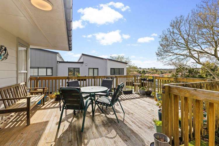 31 Mirrabooka Avenue Botany Downs_17