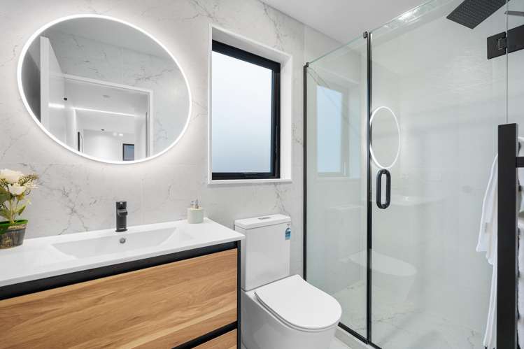 Lot 2&3/1 Imatra Place Sunnyhills_10